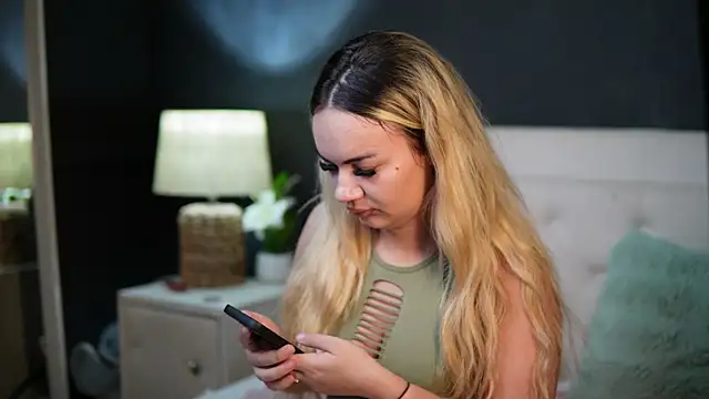 DaliaParis online show from July 10, 8:33 pm