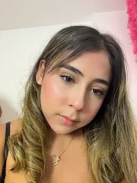 MelodyRey   online show from June 13, 11:57 pm
