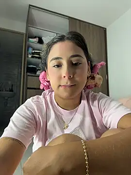 MelodyRey   online show from June 27, 1:43 am