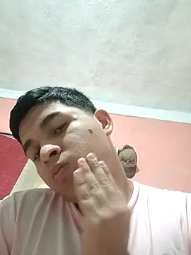 Snapshot of alee28728 chatting on March 26, 9:09 pm alee28728 online show from March 26, 9:09 pm