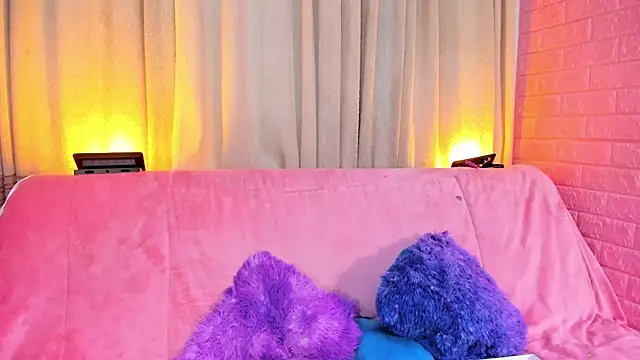 Snapshot of SofiiaCutee chatting on June 14, 2:35 am SofiiaCutee online show from June 14, 2:35 am