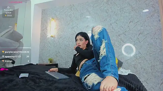 linda cooper  online show from May 30, 4:15 pm