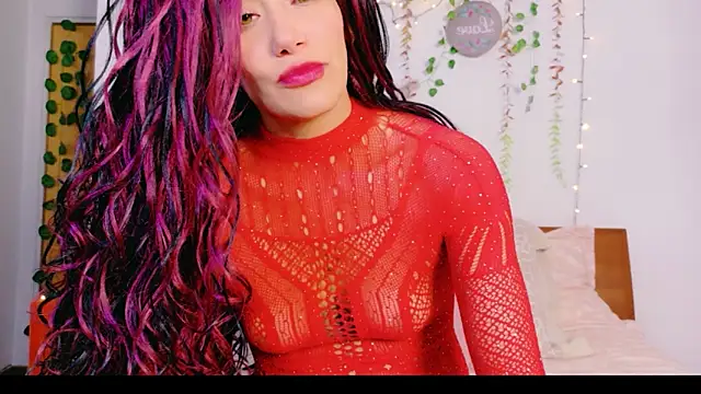 Ajua  Uva online show from May 10, 12:38 am