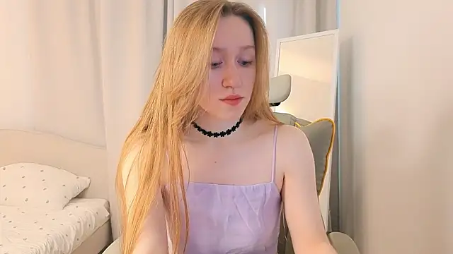 Snapshot of mowalova chatting on May 16, 4:31 am mowalova online show from May 16, 4:31 am