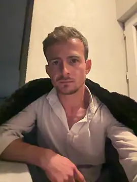 globalfucker34 online show from May 20, 11:00 pm