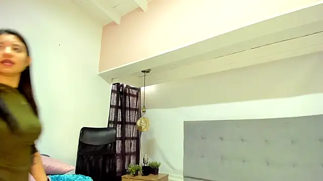 LindaCatalina  online show from March 28, 1:33 pm