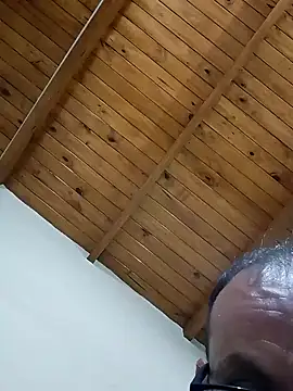 Snapshot of Manzanita87 chatting on March 20, 2:49 am Manzanita87 online show from March 20, 2:49 am