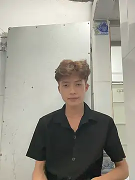 Nguyencuong1999 online show from May 7, 4:12 pm