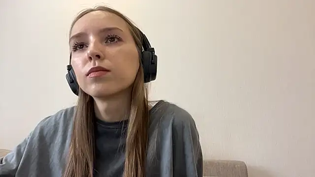 TanjaBrounson online show from March 22, 3:21 am