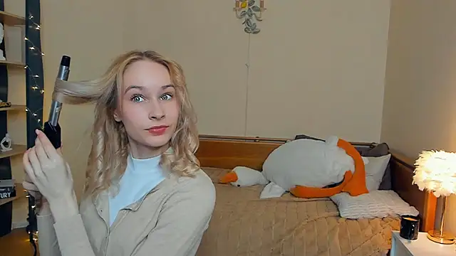 EuraRonchetti online show from March 28, 7:41 am