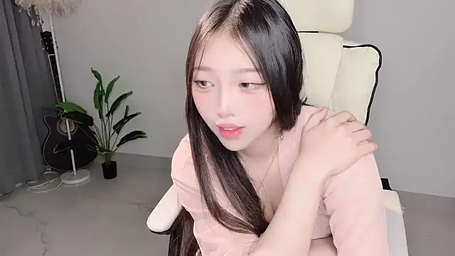 Yukiy8877 online show from April 18, 1:04 pm
