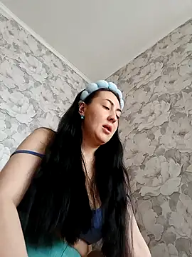 regina6125 online show from April 17, 5:10 am