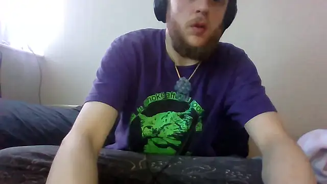Snapshot of alejandro69420 chatting on May 24, 3:28 pm alejandro69420 online show from May 24, 3:28 pm