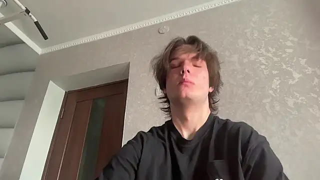 tomasdickpick online show from May 1, 8:08 am