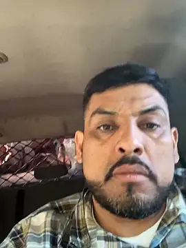 Snapshot of chu- chatting on March 26, 10:15 pm chu- online show from March 26, 10:15 pm