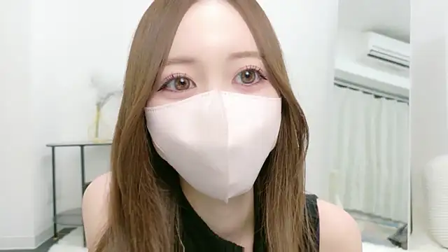 Snapshot of salachan_v chatting on July 16, 12:33 pm salachan v online show from July 16, 12:33 pm