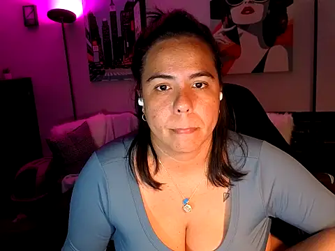 HannaJonns online show from April 13, 2:50 am