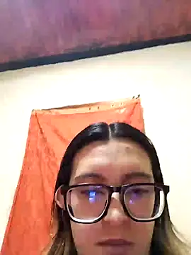 Greta silber26 online show from April 4, 7:00 pm