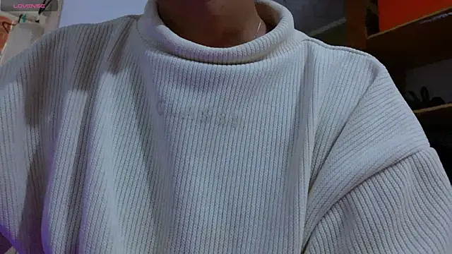 Snapshot of Rossie_Blooms chatting on April 7, 3:12 pm Rossie Blooms online show from April 7, 3:12 pm