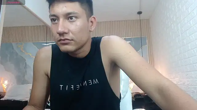 Snapshot of DominantBoy4 chatting on May 7, 7:41 pm DominantBoy4 online show from May 7, 7:41 pm