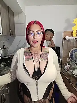 BombomAndAxel online show from May 6, 3:46 am
