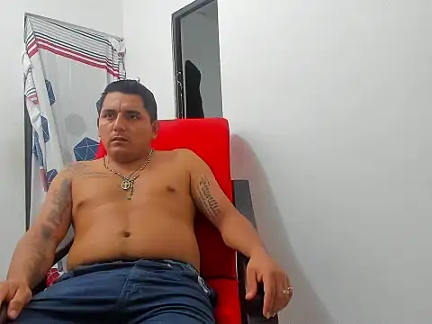 Snapshot of danisttar chatting on March 22, 7:39 pm danisttar online show from March 22, 7:39 pm