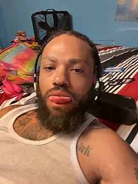 Snapshot of shortdawg70 chatting on March 22, 9:23 am shortdawg70 online show from March 22, 9:23 am