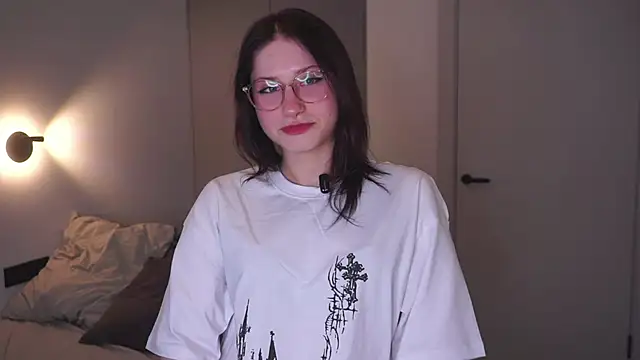 Snapshot of CindieArning chatting on March 22, 6:33 pm CindieArning online show from March 22, 6:33 pm