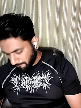 SurajKapoor09 online show from March 21, 1:16 pm