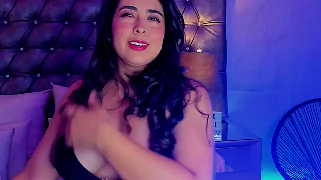 Sofia-Venegas online show from May 6, 6:13 pm