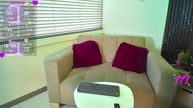 aurora petitee online show from April 30, 1:28 pm