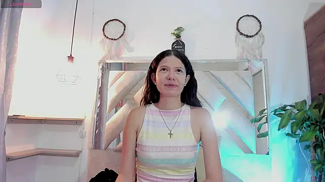 sofy bonnet1 online show from April 23, 11:42 am