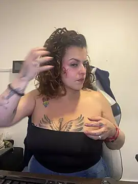 MiaHotboobs online show from May 9, 4:28 am