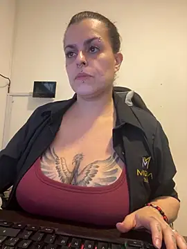 MiaHotboobs online show from May 30, 7:16 am