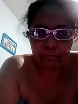 sexymomsn online show from May 21, 10:28 pm