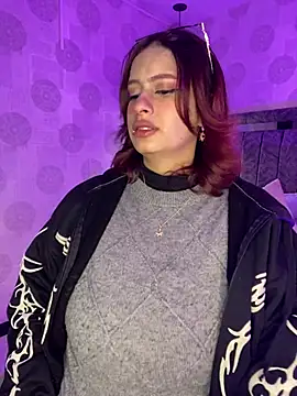 steffmontespink18 online show from June 10, 1:21 pm