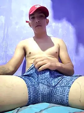 Snapshot of eduardo232345 chatting on March 28, 3:17 am eduardo232345 online show from March 28, 3:17 am