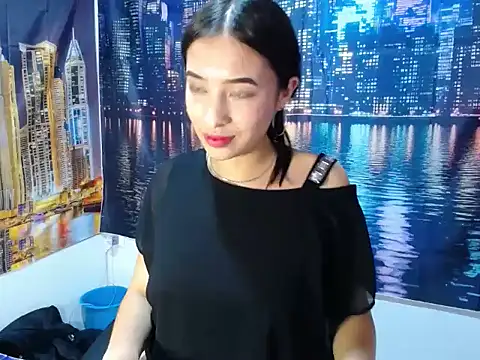 Itze Mua online show from March 22, 7:12 am