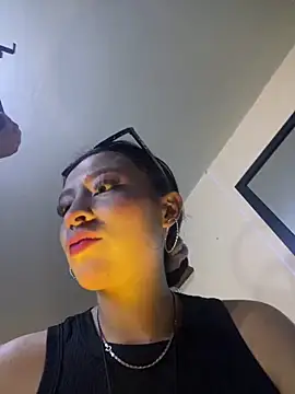 Itze Mua online show from May 22, 10:48 pm
