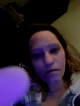 beeeuhh online show from March 29, 8:09 pm