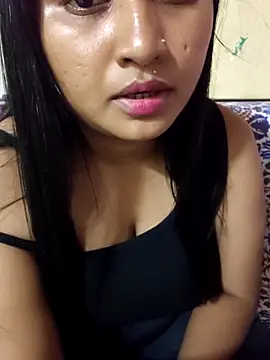 Tridha 2 online show from April 21, 6:34 pm