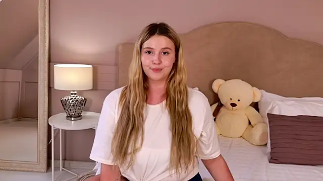 CharlotteAtwoood online show from June 14, 4:09 pm