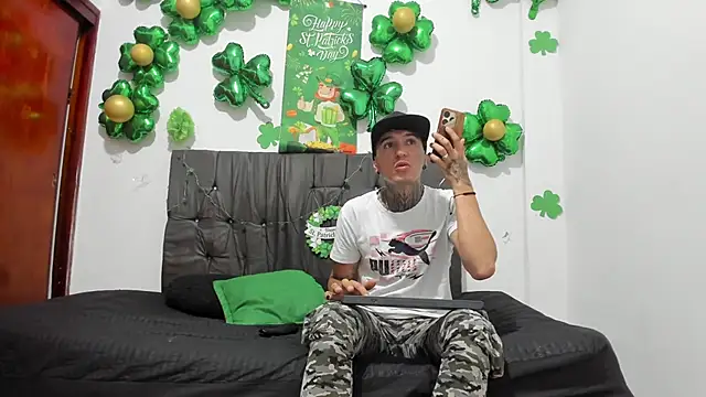 Snapshot of Nicolas_Arrieta26 chatting on March 23, 12:42 pm Nicolas Arrieta26 online show from March 23, 12:42 pm