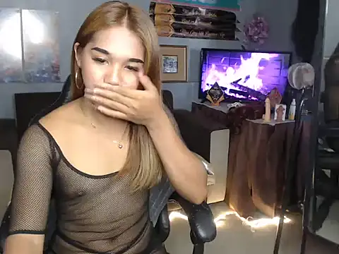 fuckercumm online show from May 14, 2:18 am