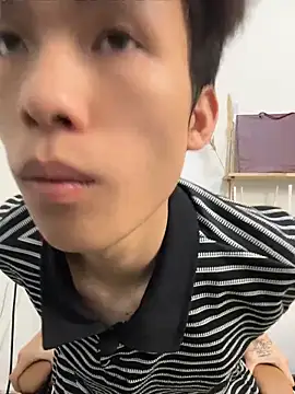 zzzzppp3 online show from April 22, 3:53 am
