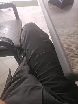 Snapshot of Mamhoun88 chatting on April 15, 3:52 pm Mamhoun88 online show from April 15, 3:52 pm