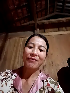 Snapshot of -Numin- chatting on March 25, 1:06 pm -Numin- online show from March 25, 1:06 pm