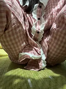 Snapshot of Aly_208 chatting on March 31, 2:17 pm Aly 208 online show from March 31, 2:17 pm