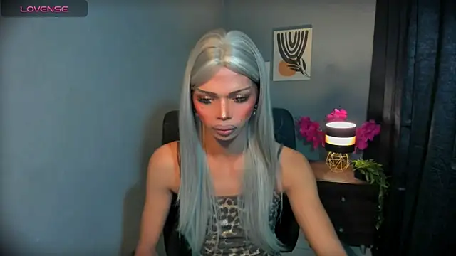 xEllaineCumsLotx online show from March 25, 11:33 pm