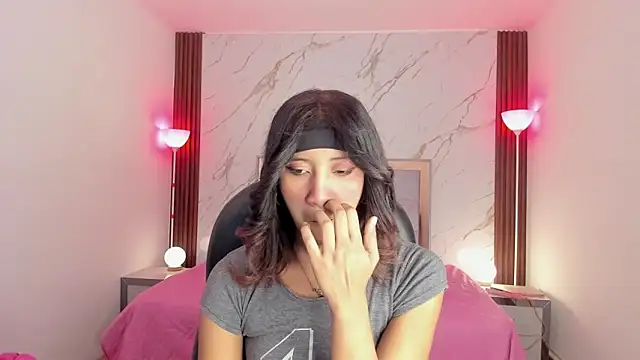 EsperanzaMora online show from May 15, 12:12 pm